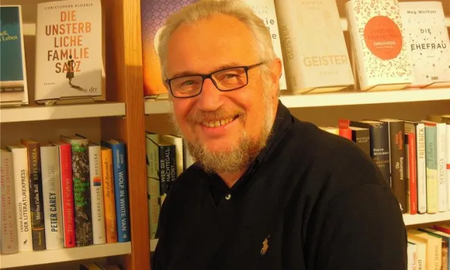 Dipl.-Bibl. Michael Sanetra leitet die Landesfachstelle des Sankt Michaelsbund in München. Foto: Michaelsbund